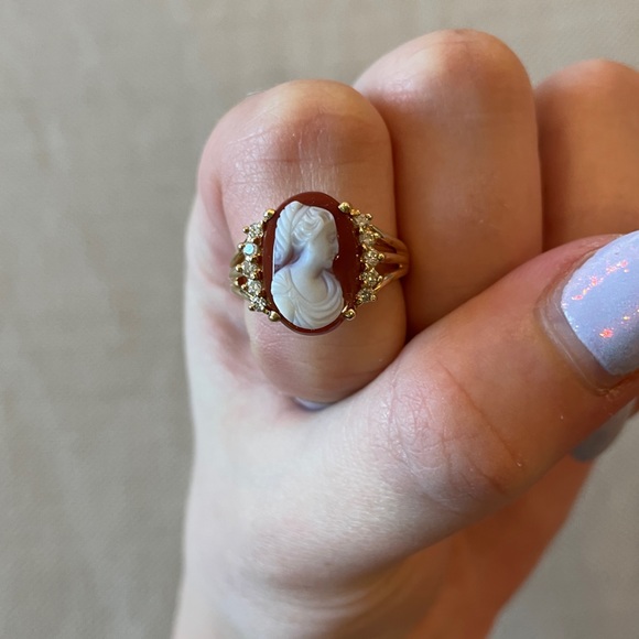 Antique❤️14K Gold❤️Diamond and Agate Cameo Portrait Statement Ring - Picture 6 of 12